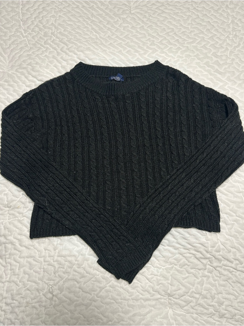 UK2LA Black Cable-Knit Crewneck Sweater